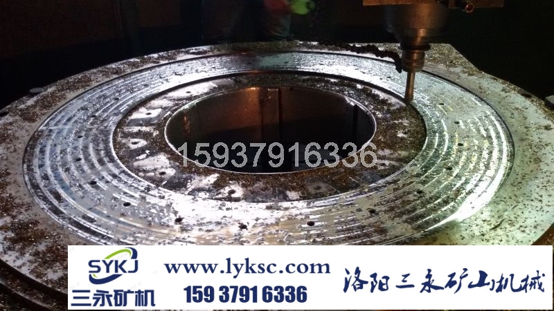 礦機(jī)磨機(jī)配件.jpg